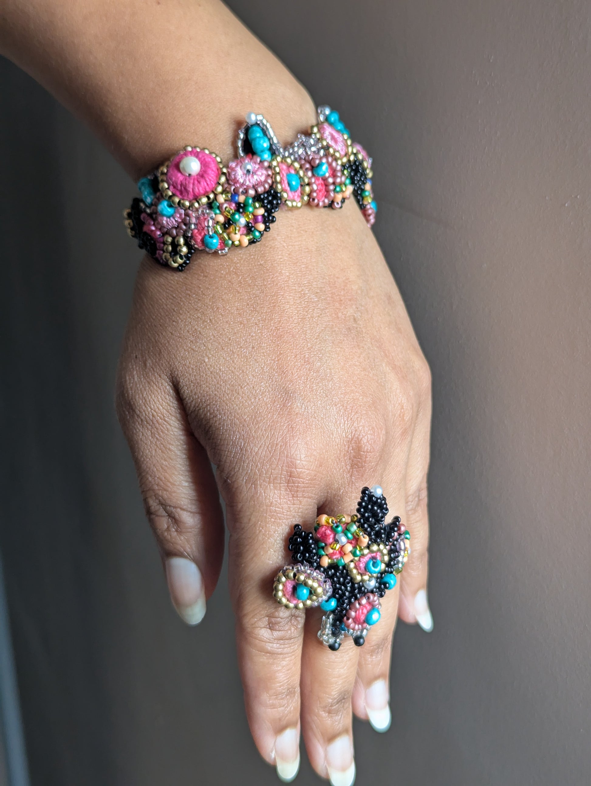 Transformative 5-in-1 Indian hand bracelet and ring designed by UK artisan Megha of Mayaani Jewellery.